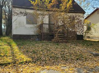 1256 E Chestnut St, Kankakee, IL 60901