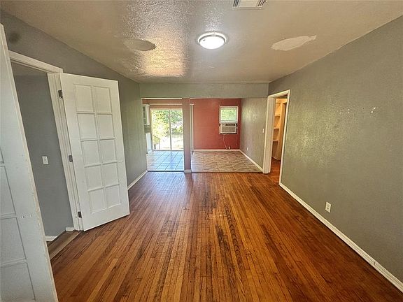 3rd image of 1705 NE 25th St