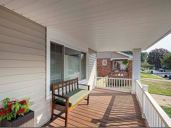 2nd image of 3464 Granton Ave