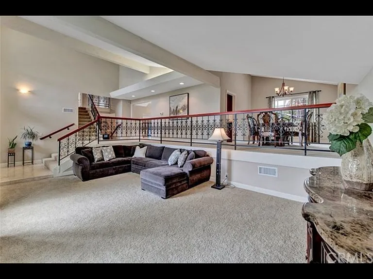 13521 Carroll Way — Photo 2