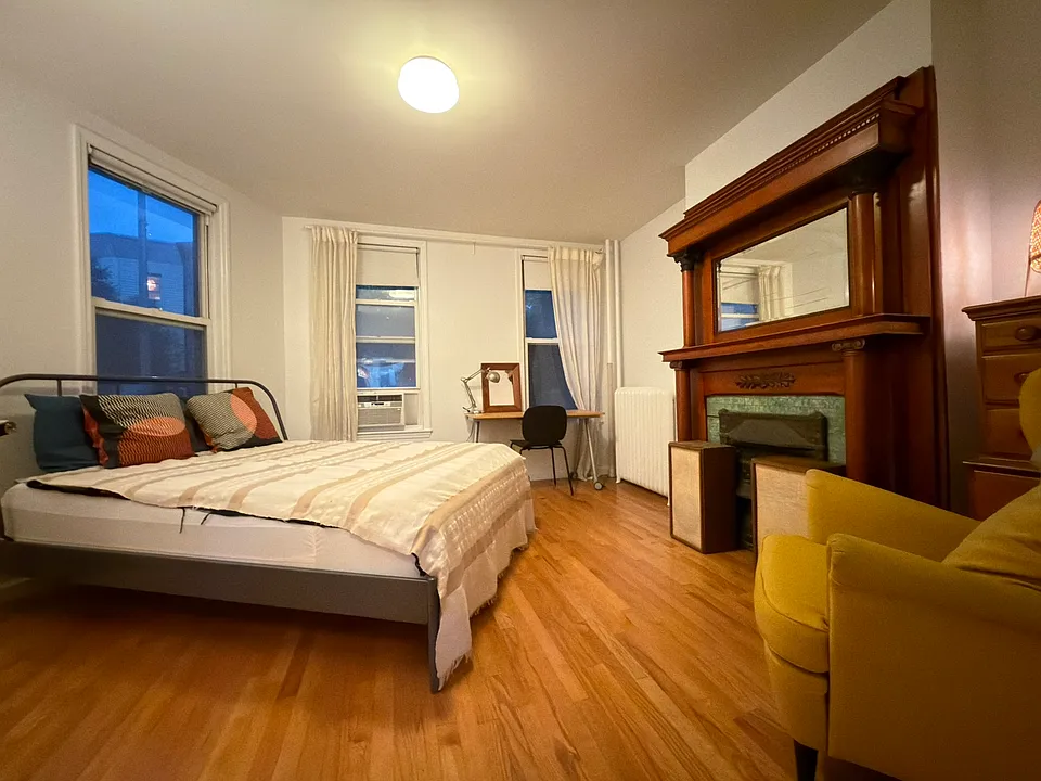 64 Norman Ave #1