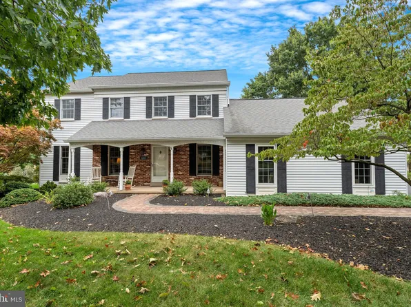 1205 Knollbrook Dr, Lansdale, PA 19446