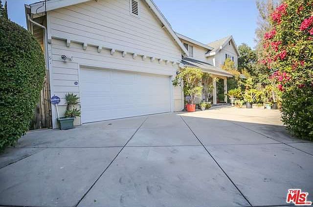 1st image of 2491 Altura Ave