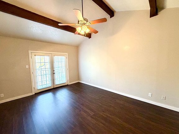 4th image of 2802 Stewart Dr