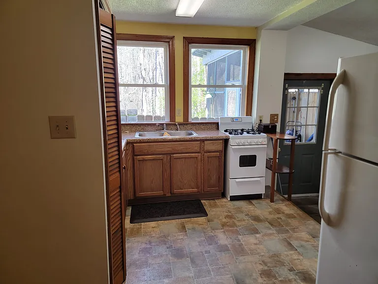 1500 Carriage Dr #0 — Photo 12