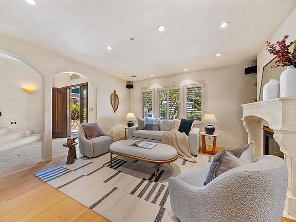 4th image of 17 Bayview Terrace