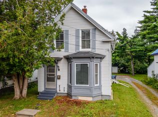 27 Willow St, Old Town, ME 04468