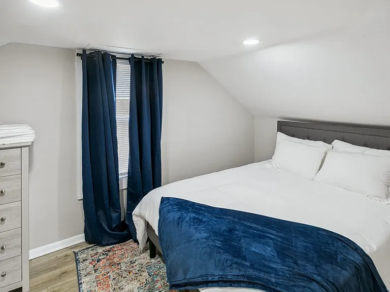 618 S Stewart Ave — Photo 28