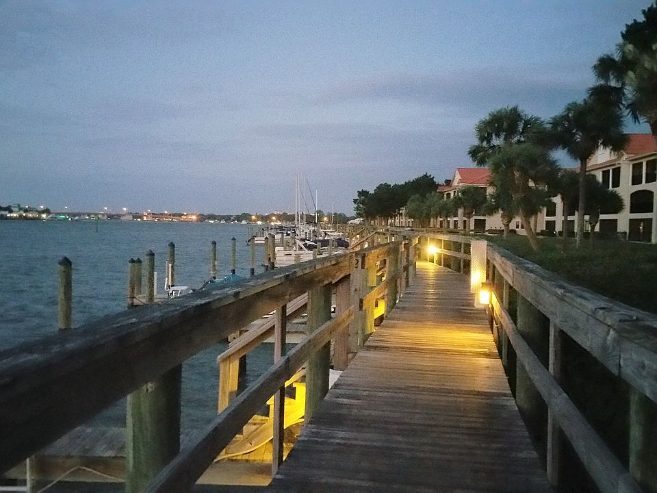 3,300 ft boardwalk
