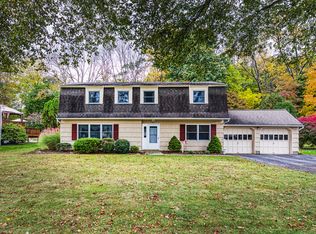 511 Hamilton Dr, Hackettstown, NJ 07840