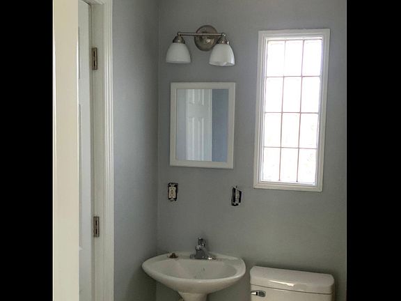 4th image of 3816 Byers Ave