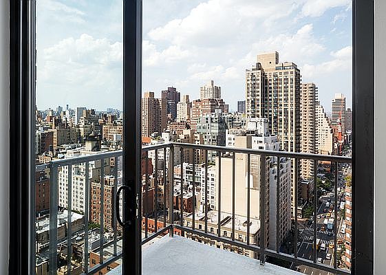 4th image of 200 E 82nd St APT 11H