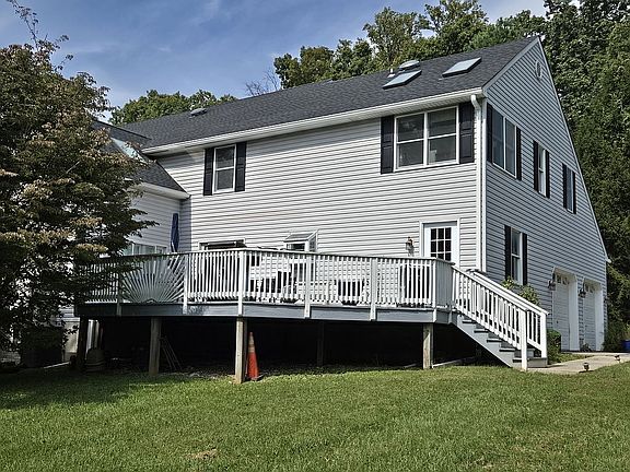 5th image of 3314 Charles St