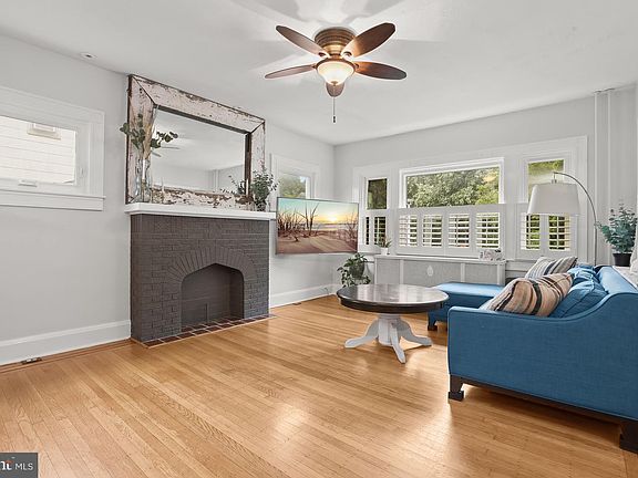 5th image of 2214 Lake Ave