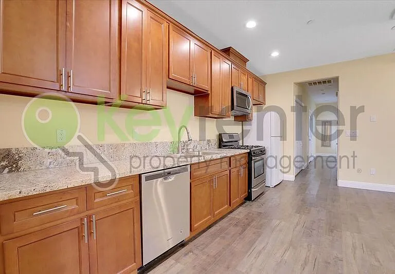 4015 May St — Photo 5