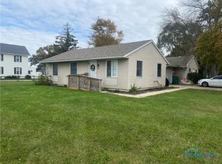 6982 Wagoner Dr, Perrysburg, OH 43551