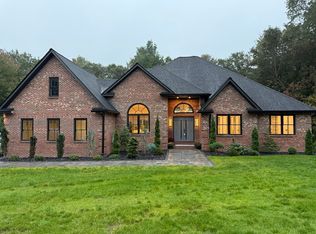 70 Colonial Dr, Shrewsbury, MA 01545