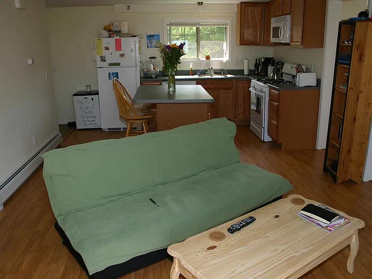 225 Pennsylvania Ave #A — Photo 2