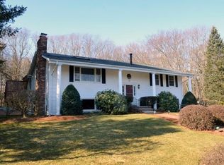 34 Oak St, Holliston, MA 01746
