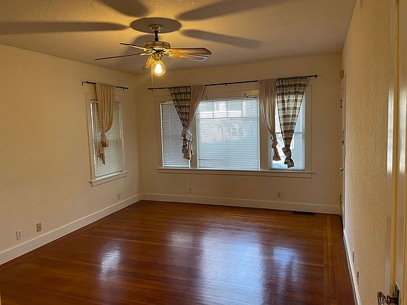 2nd image of 2302-2304 H St
