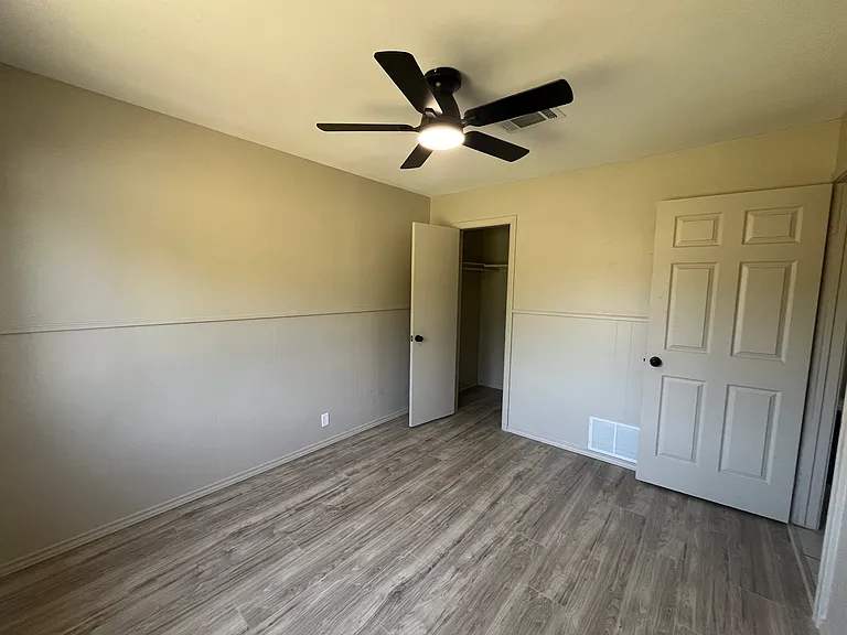 207 N Winchester Way #3 — Photo 6