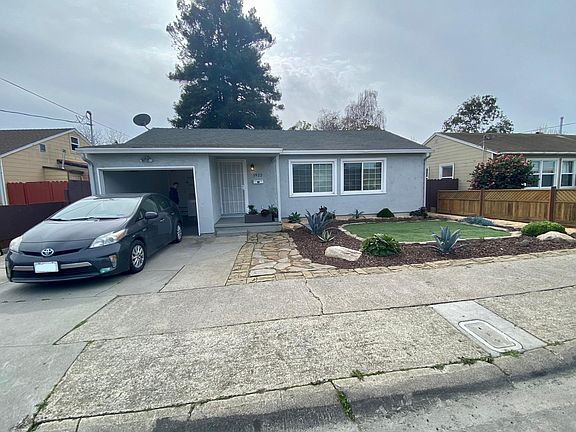 3rd image of 1922 Brookside Dr
