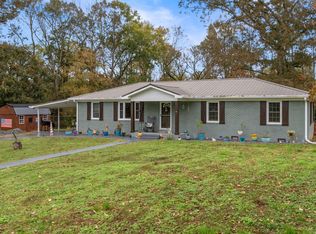 1052 Old Salem Lexie Rd, Belvidere, TN 37306
