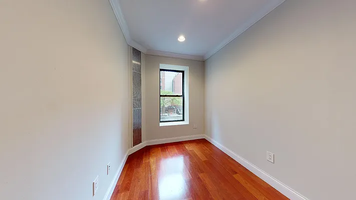 Rented by Bond New York | media 4