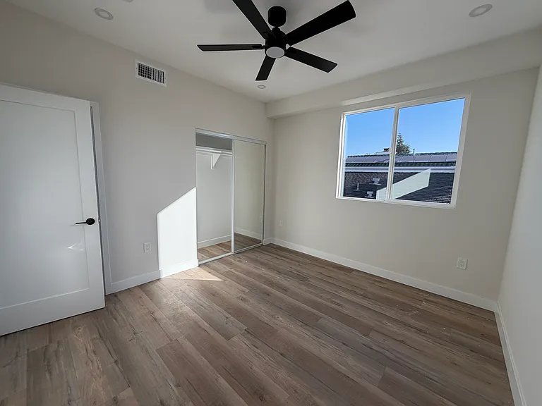 247 Elder Ave #1 — Photo 16