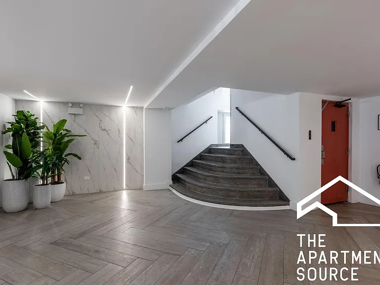 941 W Carmen Ave #106 — Photo 13
