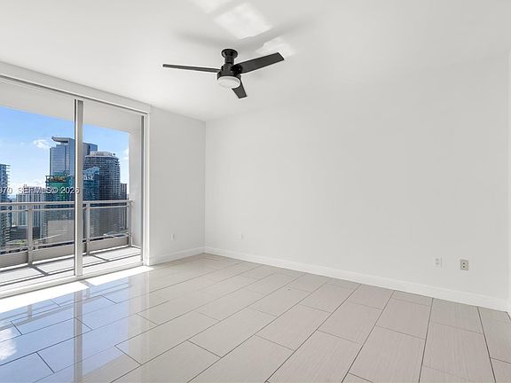 4th image of 90 SW 3rd St APT 4403