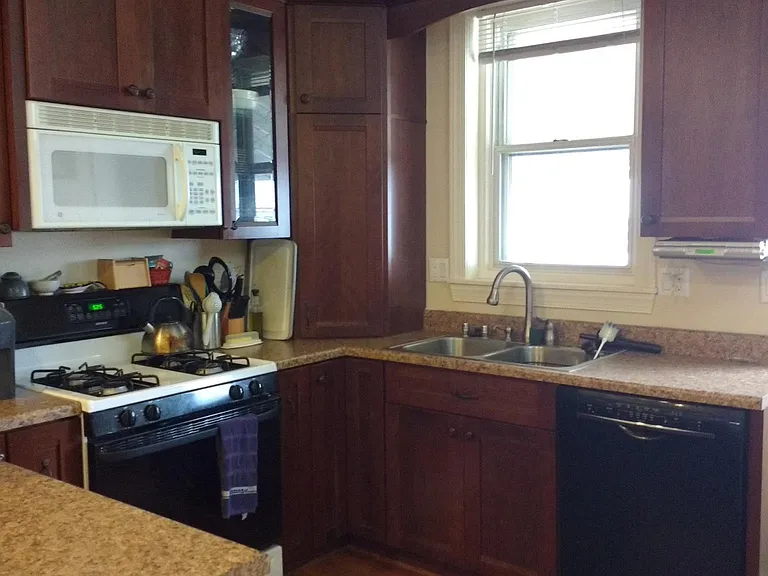 3347 Emerald St — Photo 12