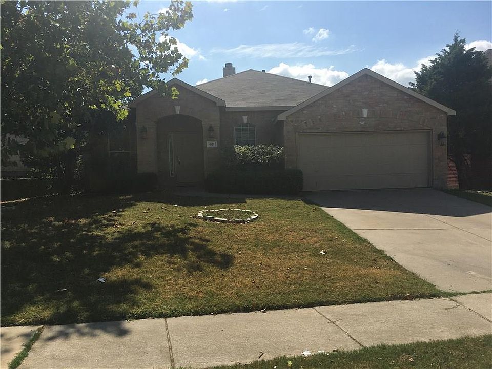 1st image of 901 Essex Dr