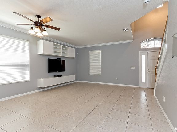 3rd image of 10729 Banfield Dr