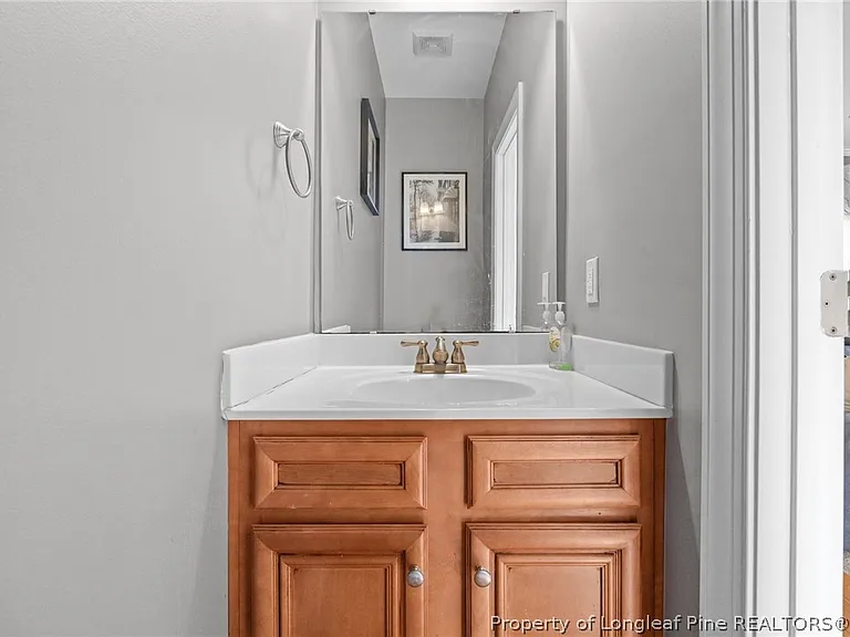 3825 Barnsdale Dr — Photo 5