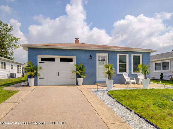 2nd image of 293 Port Royal Drive