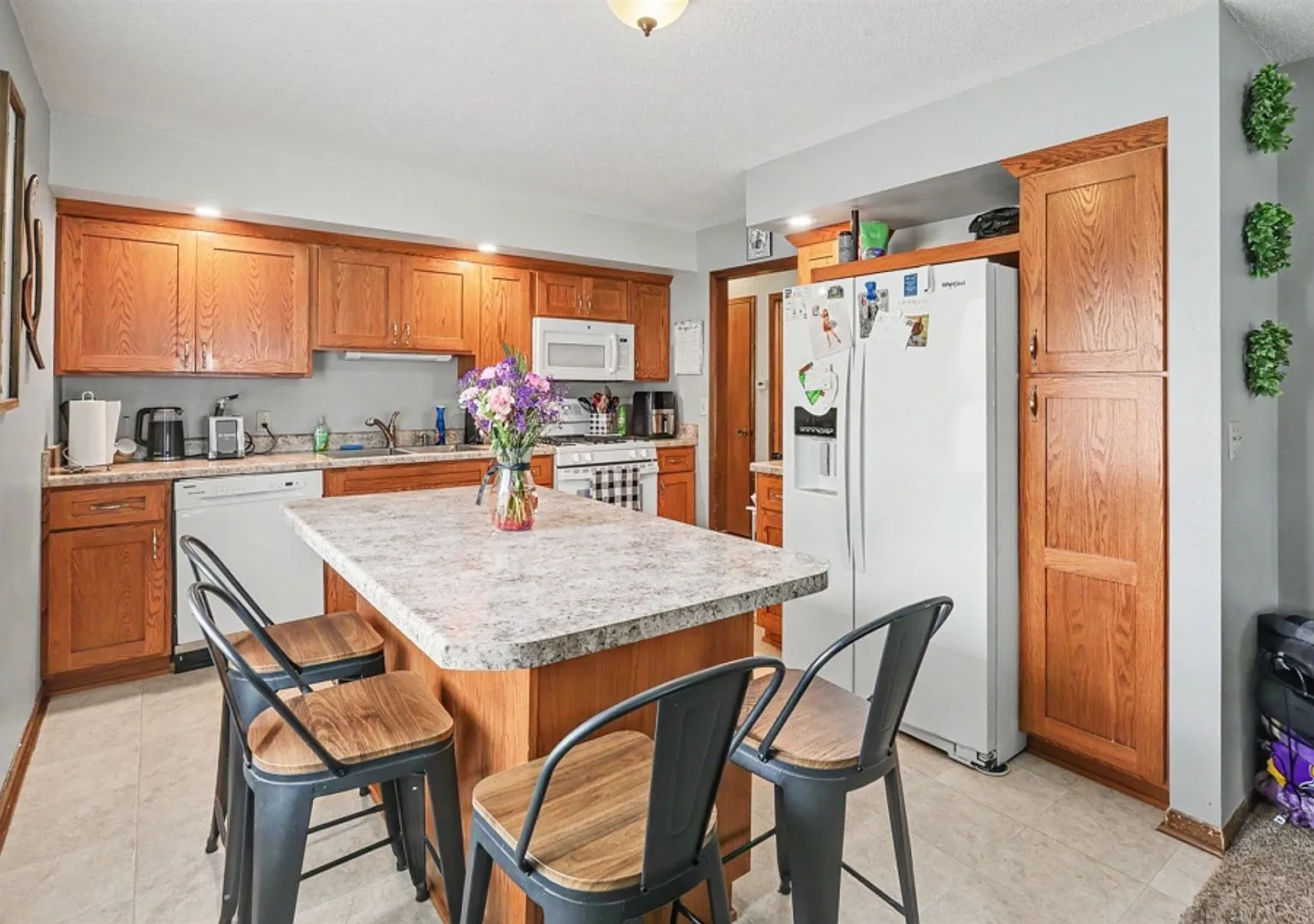 Rent: Cute 3 Bedroom Home — Photo 1