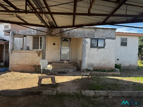 599 N 26th St, Artesia, NM 88210