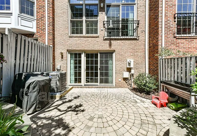 1572 21st Ct N — Photo 34