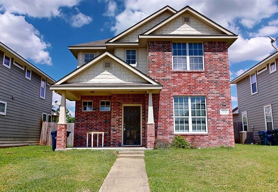 1st image of 2933 McLaren Dr