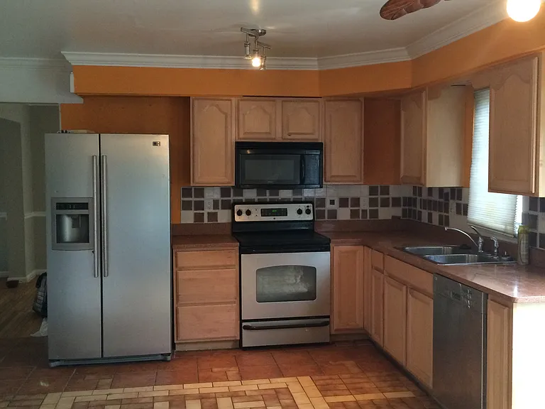 5712 Silk Tree Dr — Photo 3