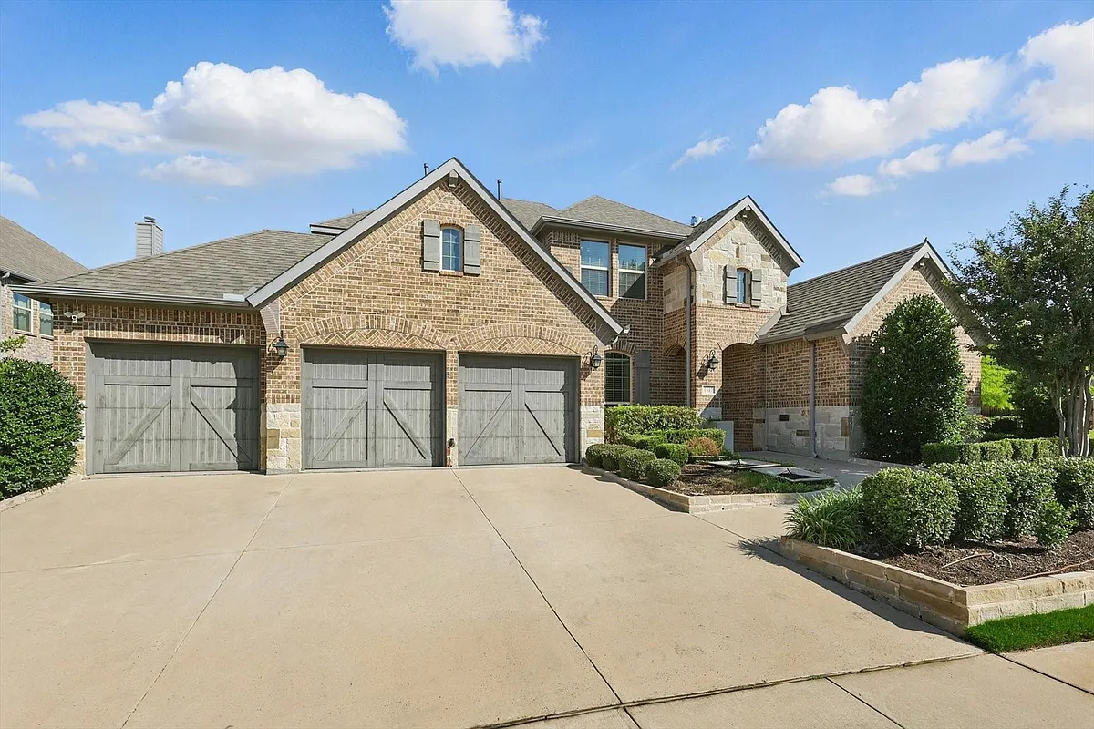 Building Photo - 1617 Commons Way