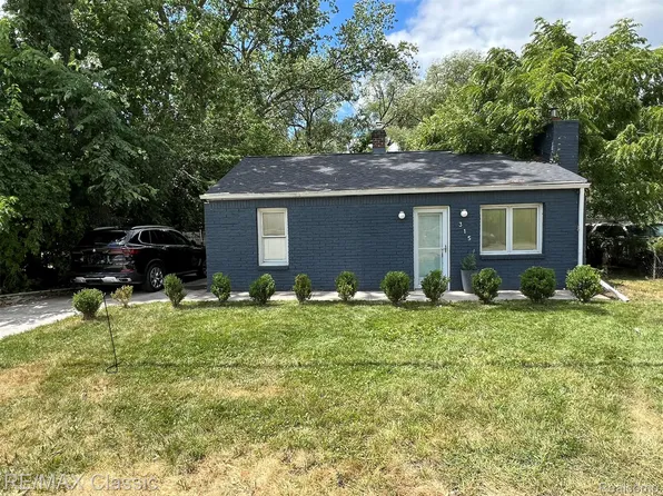 315 Common St, Walled Lake, MI 48390