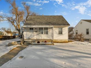 32178 Carlisle Pkwy, Wayne, MI 48184