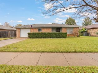 1207 S Ridgeway Dr, Cleburne, TX 76033