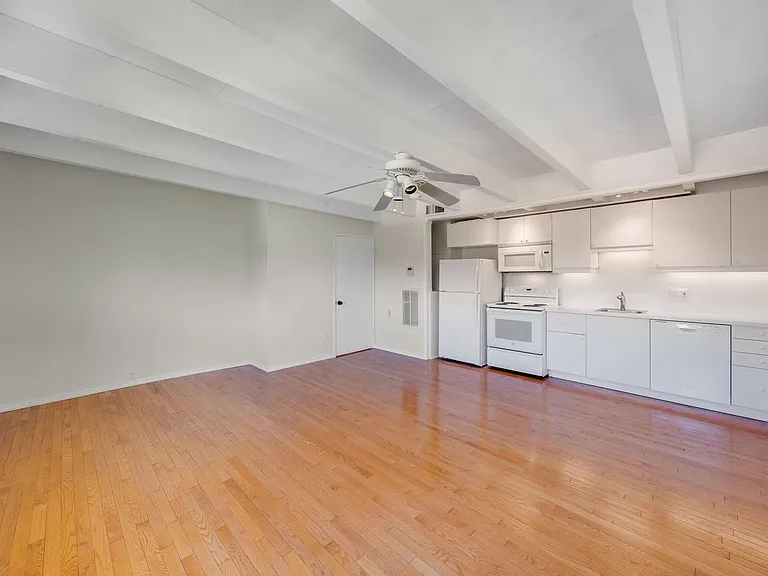 8150 Winding Way — Photo 10