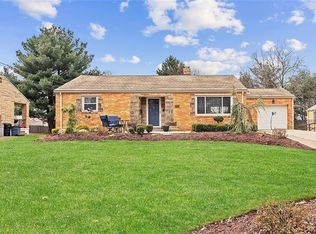 721 Rolling Green Dr, Bethel Park, PA