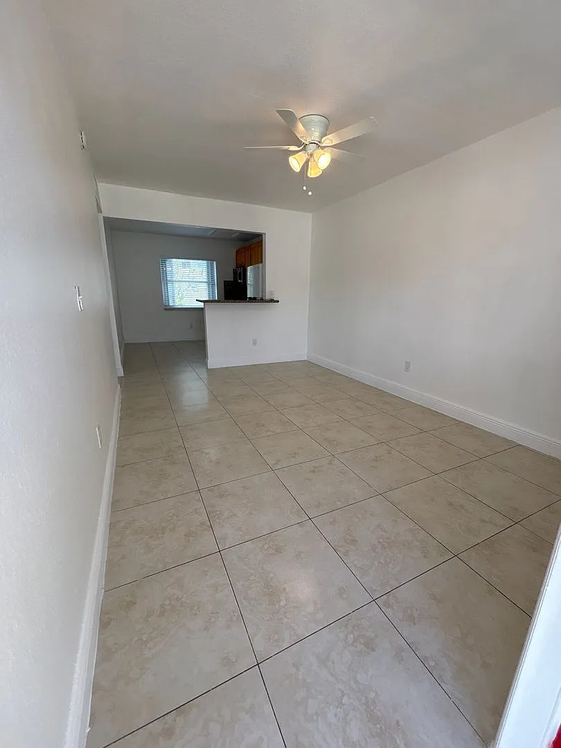 401 Sw 5 St. — Photo 3