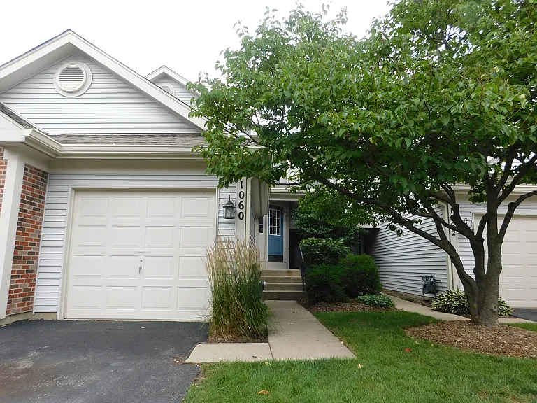 1060 Stillwater Rd — Photo 1