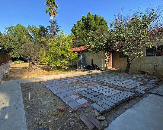 5th image of 5008 White Oak Ave